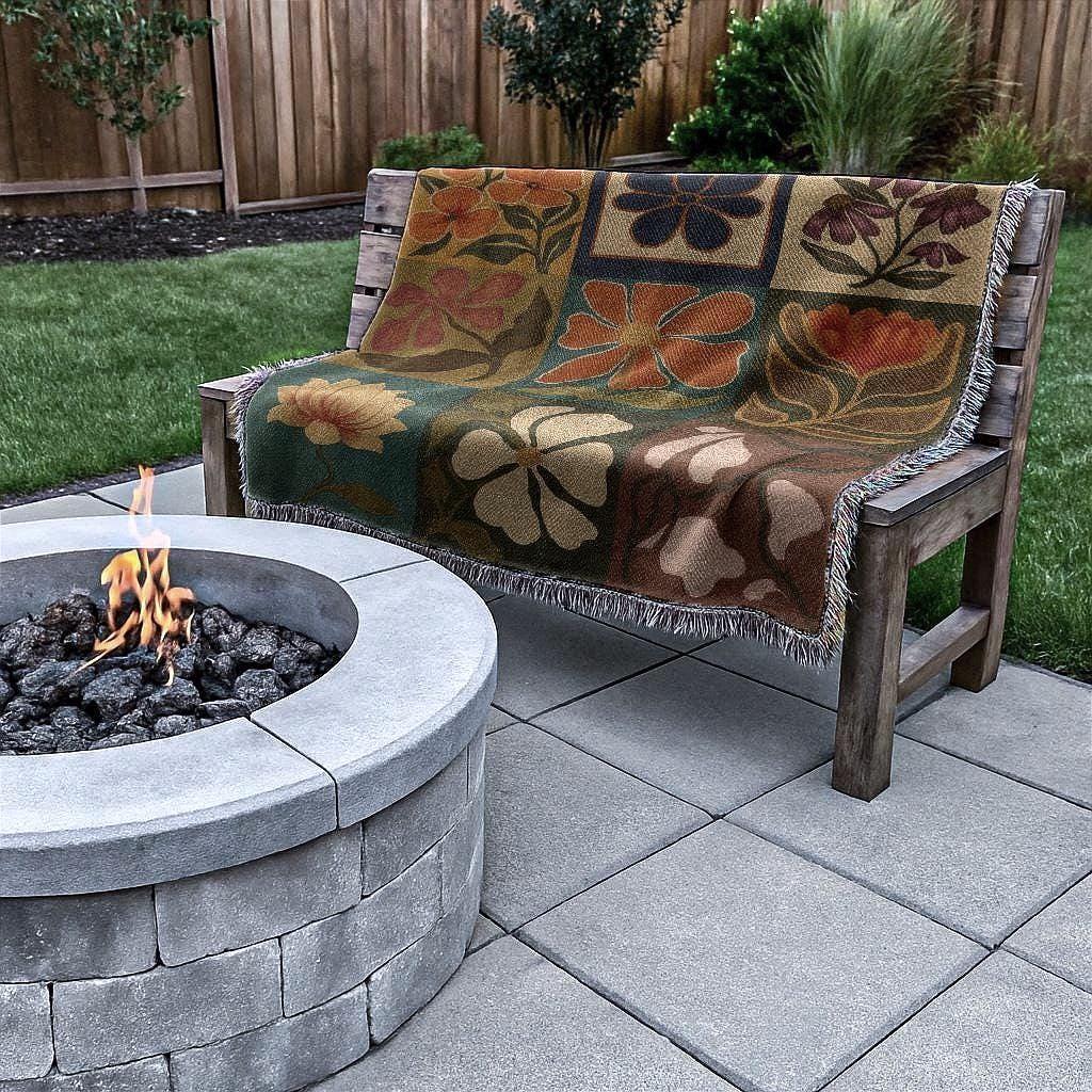 Retro Floral Grid Woven Blanket