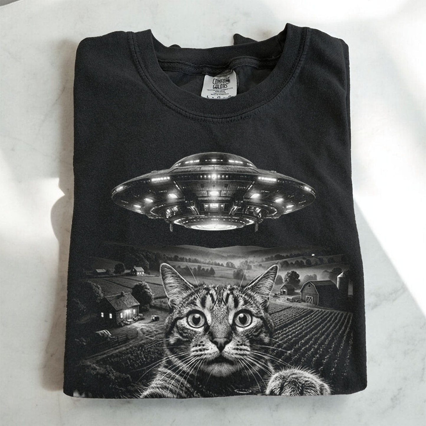 Cat UFO Graphic T-Shirt