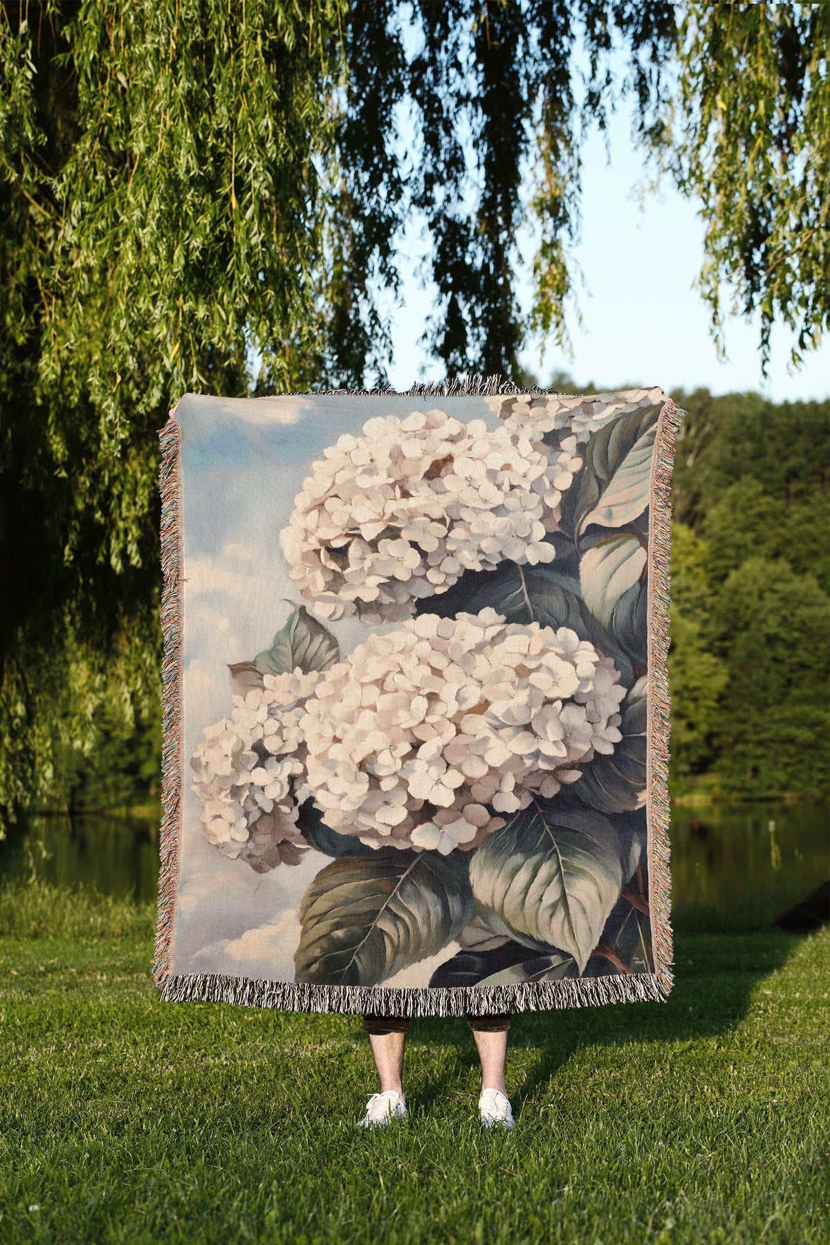 White Hydrangea Woven Blanket