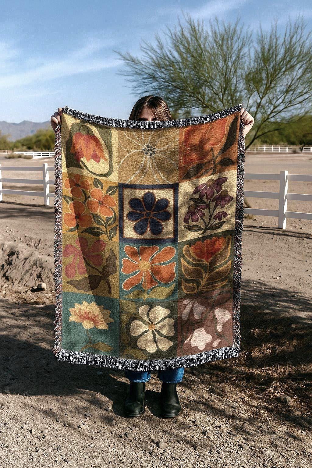 Retro Floral Grid Woven Blanket