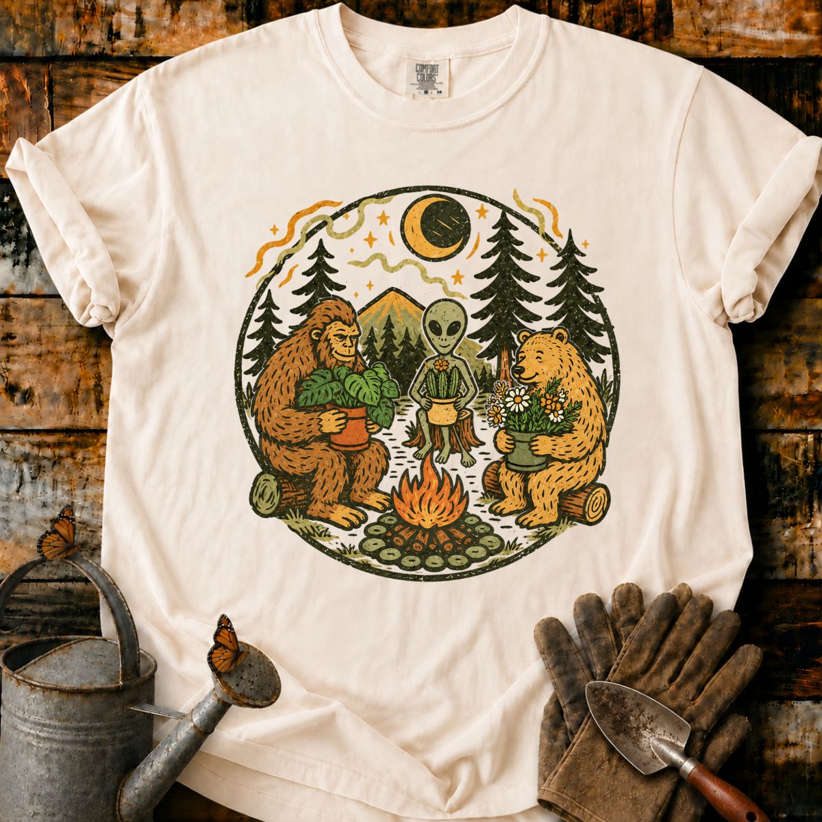 Vintage Forest Campfire Friends T-Shirt