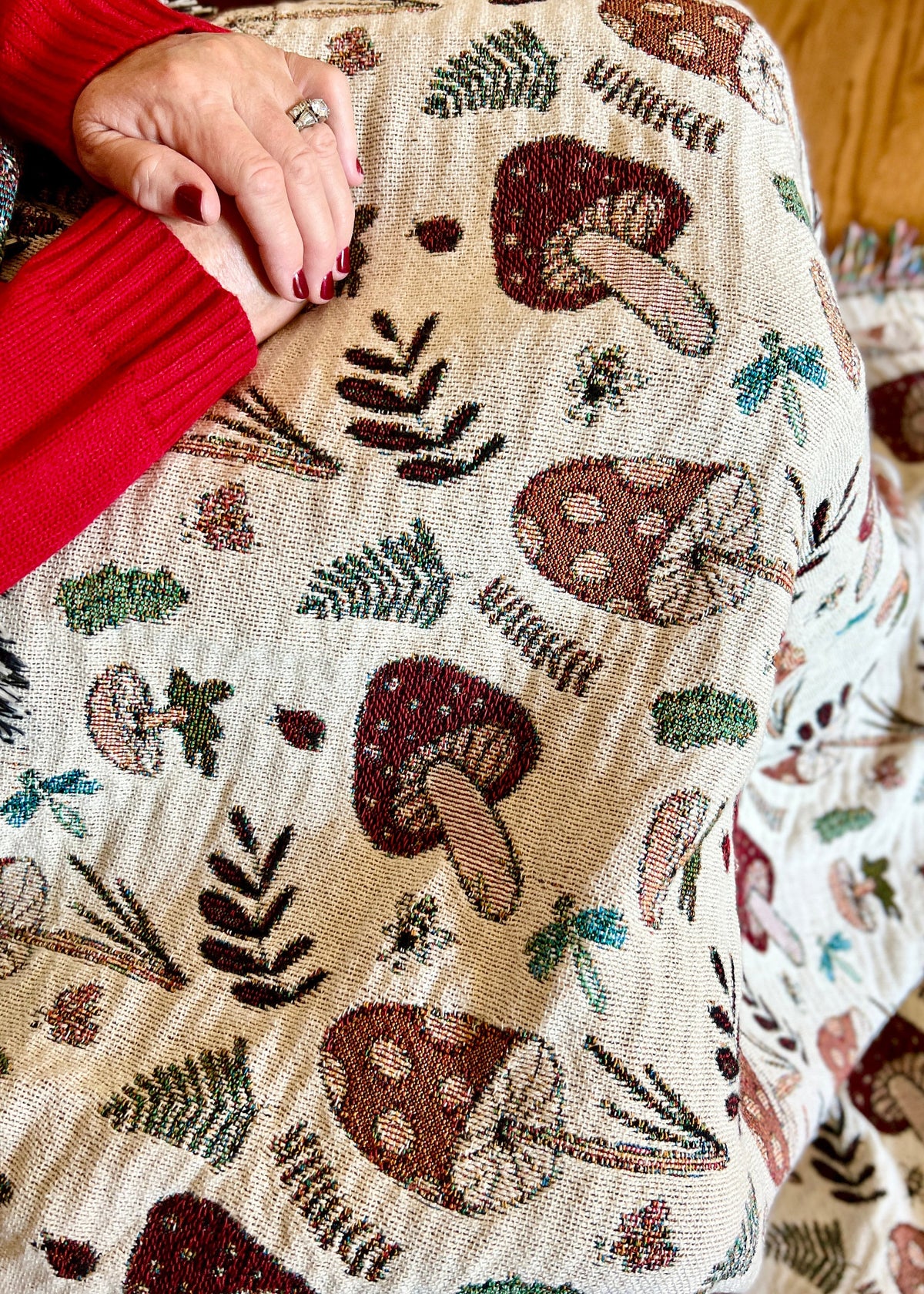 Mushroom Pattern Woven Blanket