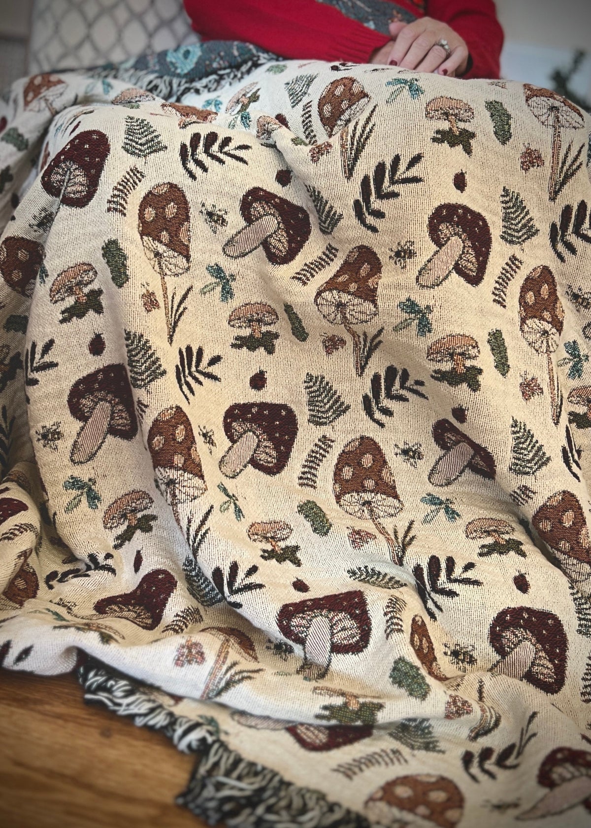 Mushroom Pattern Woven Blanket