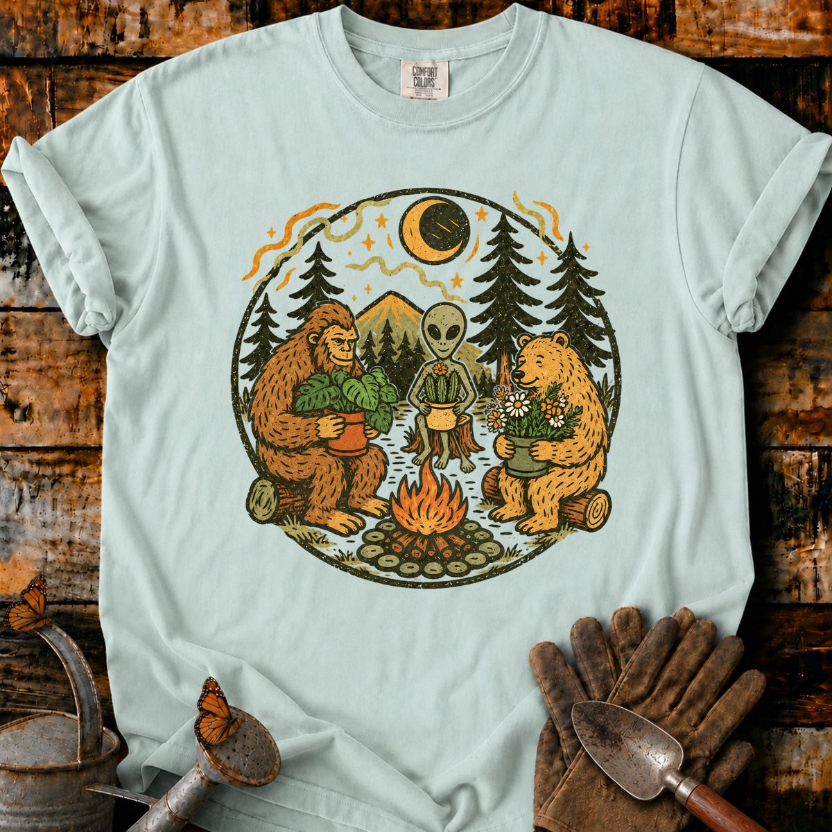Vintage Forest Campfire Friends T-Shirt