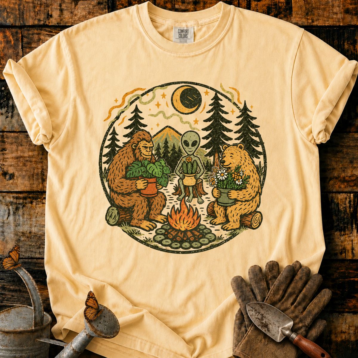 Vintage Forest Campfire Friends T-Shirt