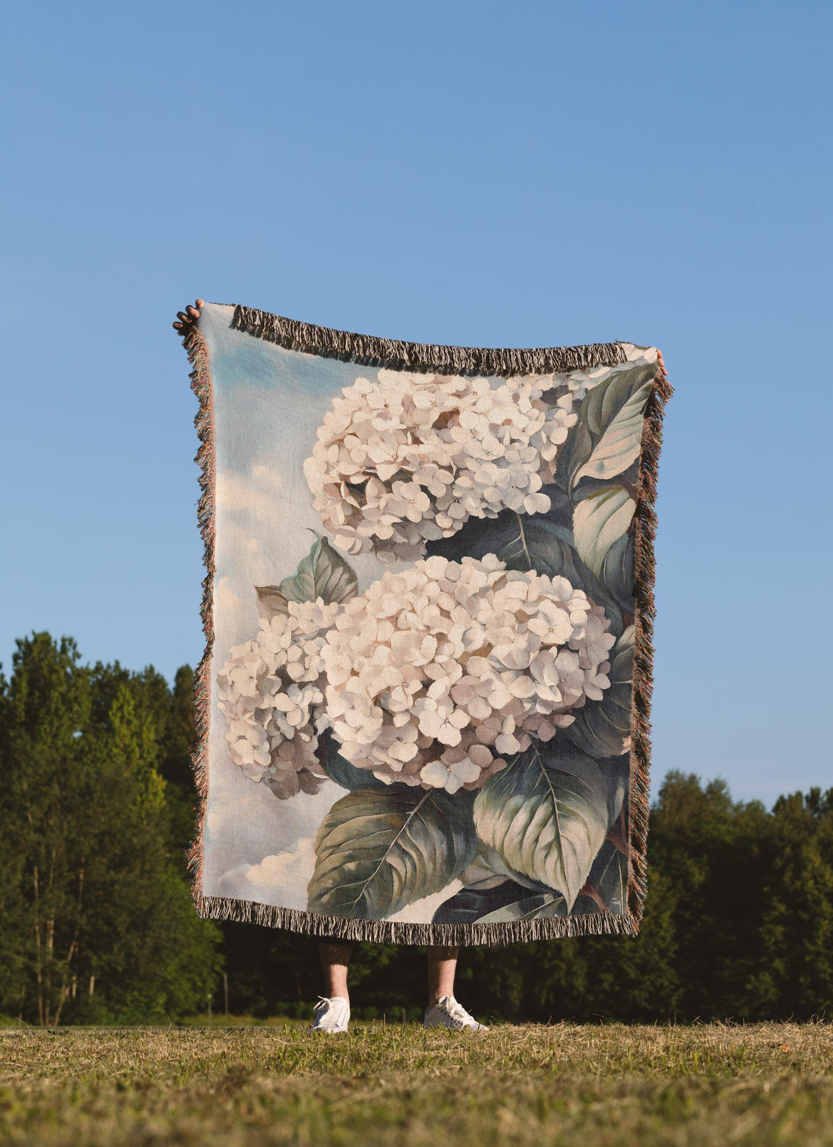 White Hydrangea Woven Blanket