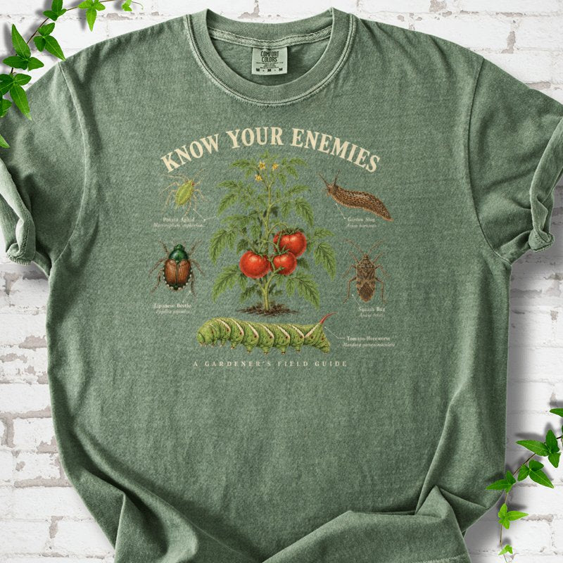 Know Your Enemies Tomato Pest Guide T-Shirt in Moss – PlotlyGarden