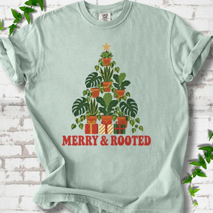 Merry & Rooted T-Shirt in Bay – PlotlyGarden